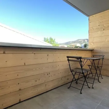 Apartment 2 Pieces Balcon Et Parking Proche Centre 2 *
