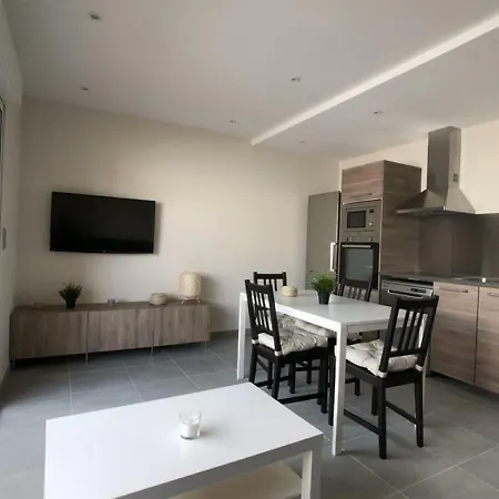 2 Pieces Balcon Et Parking Proche Centre 2 Apartment *